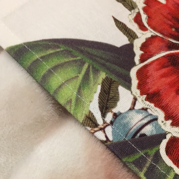 Christmas Bouquet Tulips Holiday Kitchen Towel NWT Cotton 20x28” Michel Design - Picture 8 of 16